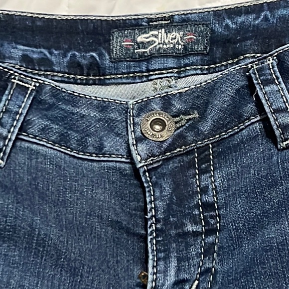 Silver Jeans - Picture 2 of 4